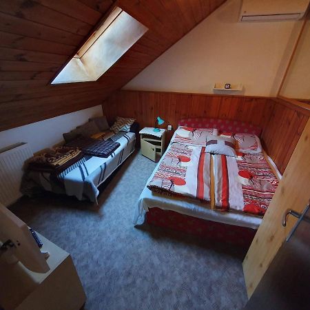 Pereszlényi Vendégház Visegrád Exterior foto