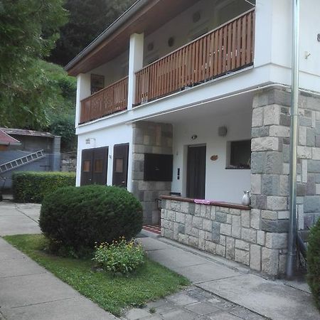 Pereszlényi Vendégház Visegrád Exterior foto