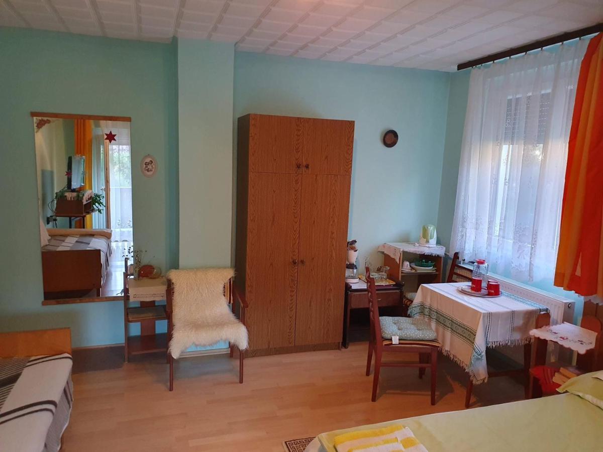 Pereszlényi Vendégház Visegrád Exterior foto