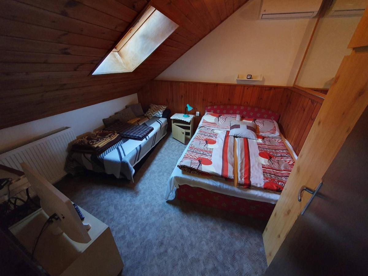 Pereszlényi Vendégház Visegrád Exterior foto