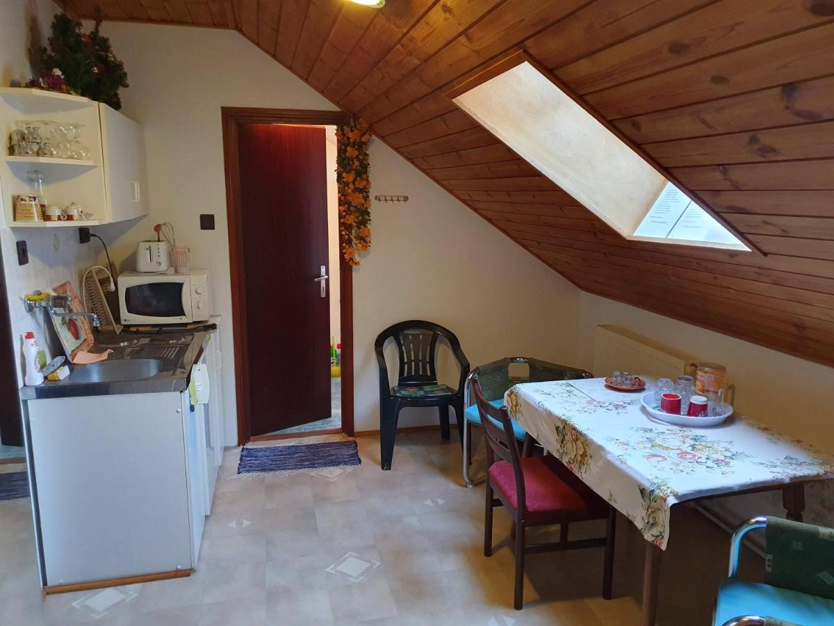 Pereszlényi Vendégház Visegrád Exterior foto